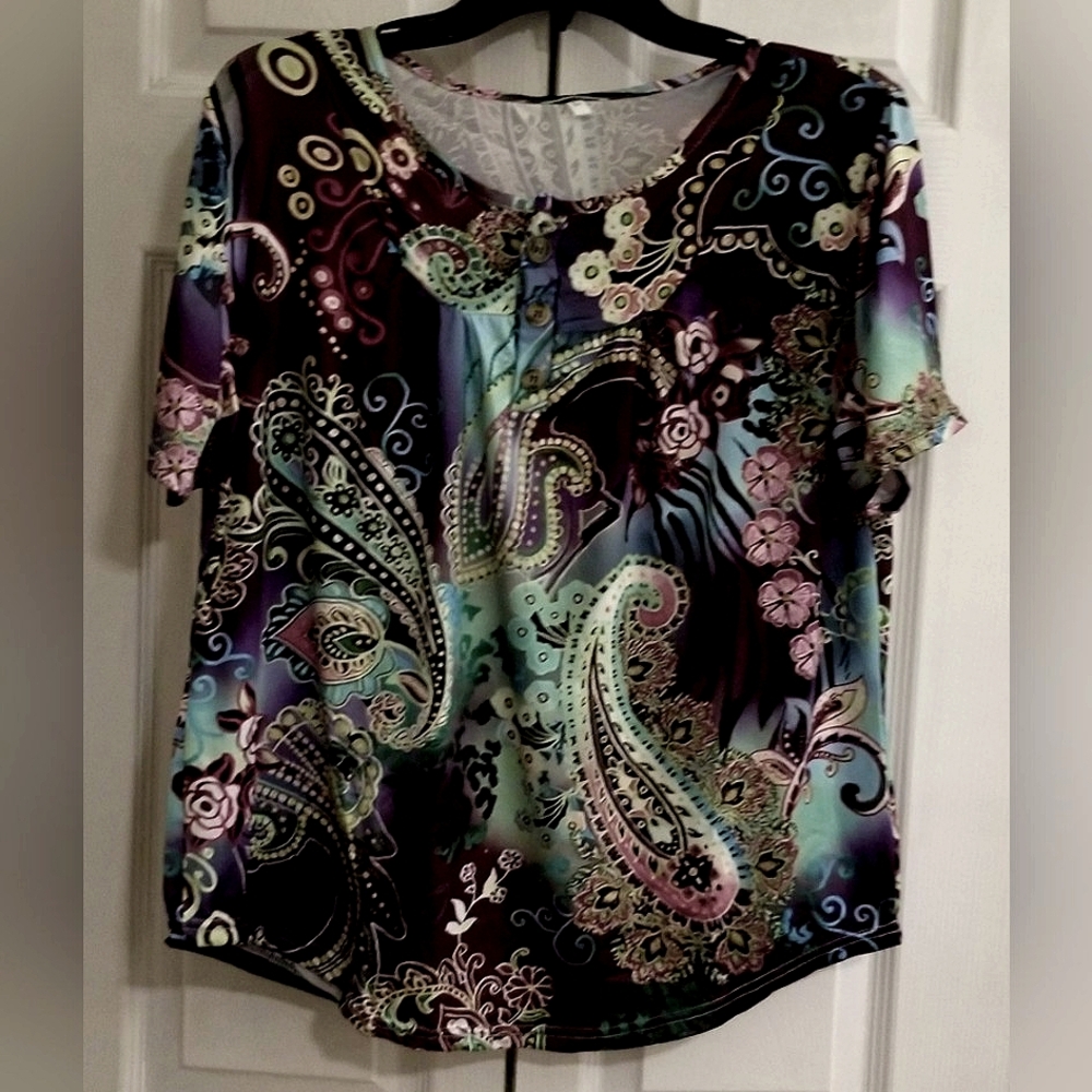 🌴 2/$20 - Women's Silky Paisley & Floral Print Button Placket Top-Petite XL-NEW